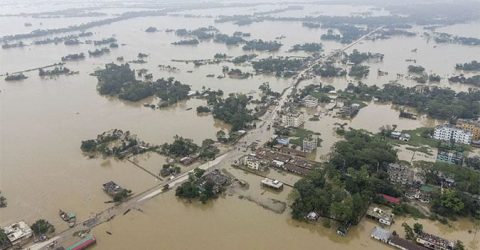 বন্যার্তদের পাশে দাঁড়াতে প্রধান উপদেষ্টার ত্রাণ তহবিলে অনুদান পাঠানোর আহ্বান